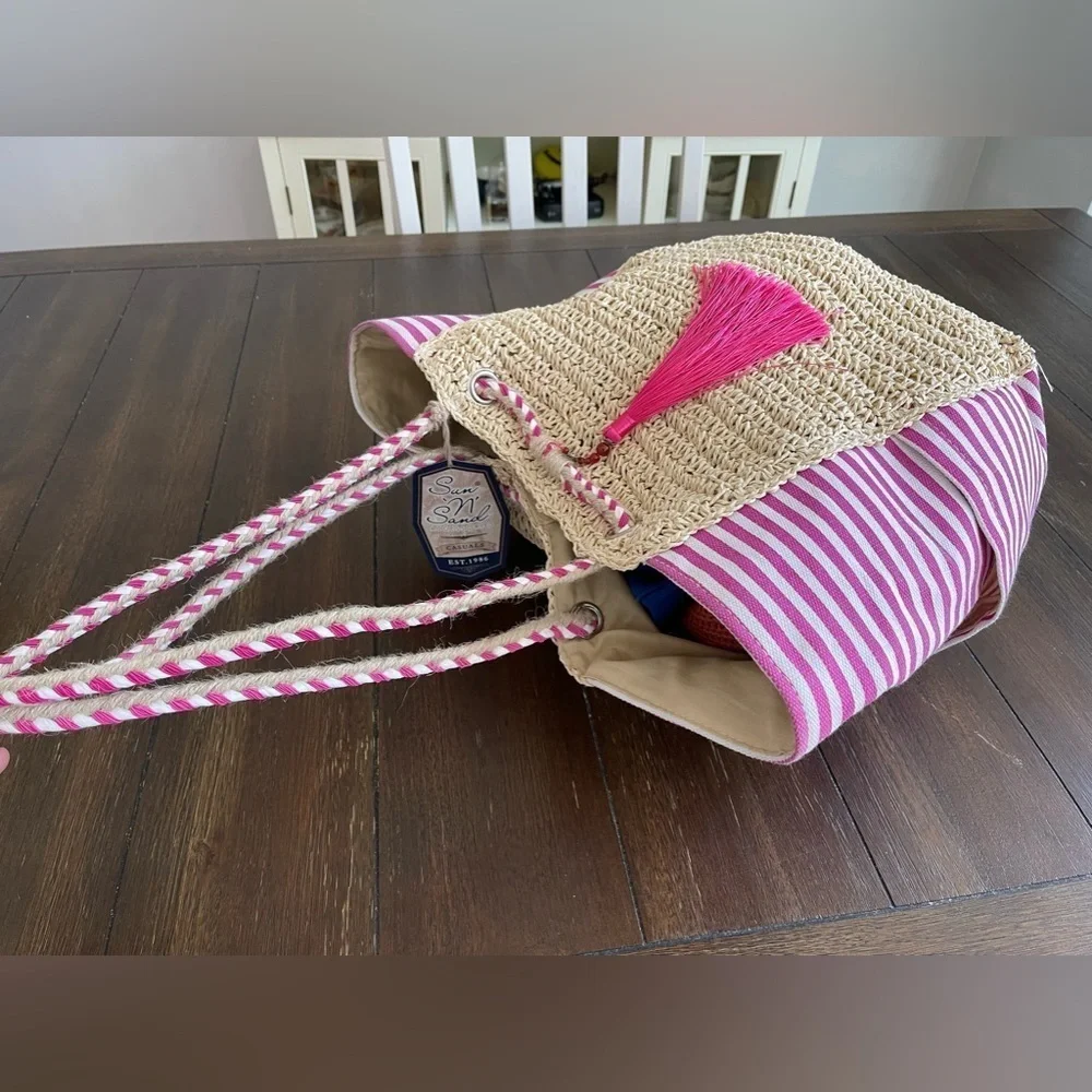 Suns N sand tote bag